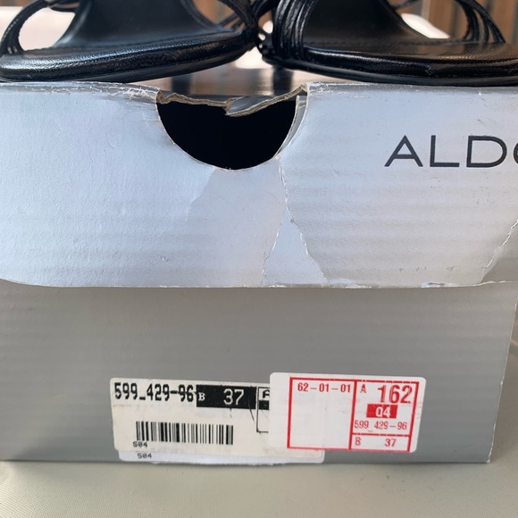 Black Aldo sandals size 7 with a silver clasp - Picture 4 of 5